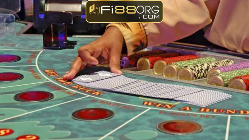 Lưu ý khi sử dụng chiến thuật “Trôi theo dòng nước” trong Baccarat Trực Tuyến